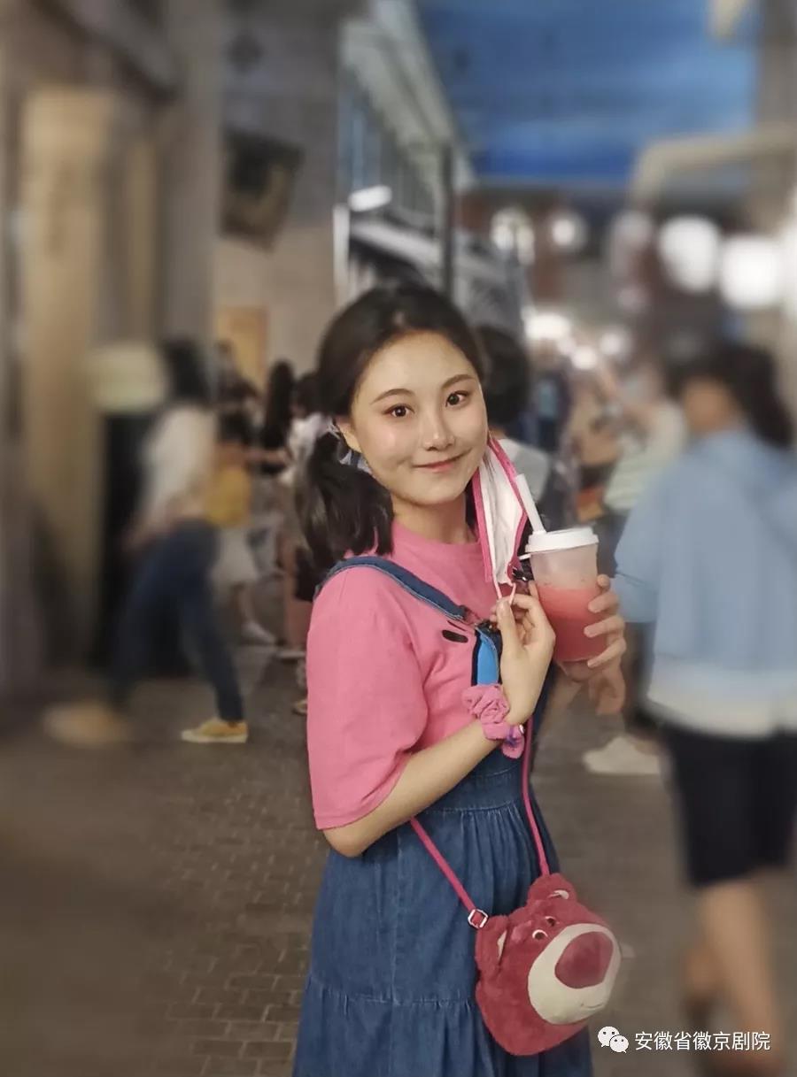 9月17日梁永刚《大·探·二》梨园剧场上演