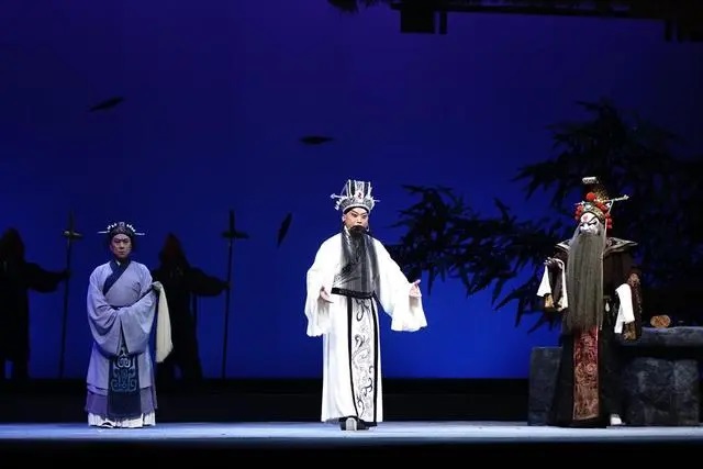 滨州京剧《孙武》“本土化”首演成功